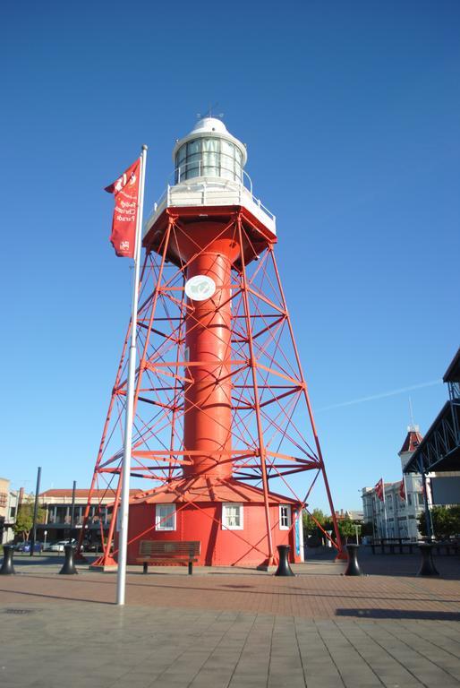 Port Adelaide Backpackers Pansiyon Dış mekan fotoğraf